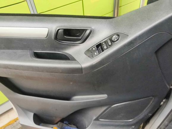 [青岛·鲁U] 二手上汽大通MAXUS大通G102019款 改款 PLUS 2.0T 自动智享版 国VI