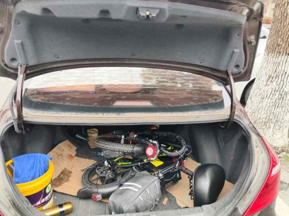 [嘉兴·浙F] 二手吉利汽车帝豪2017款 三厢百万款 1.5L CVT向上版