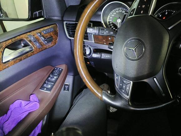 [上海·闽A] 二手奔驰奔驰M级2015款 ML 400 4MATIC豪华型