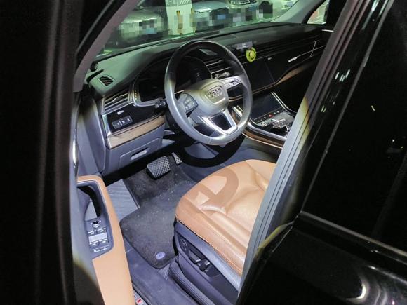 [深圳·粤B] 二手奥迪奥迪Q72021款 55 TFSI quattro S line运动型