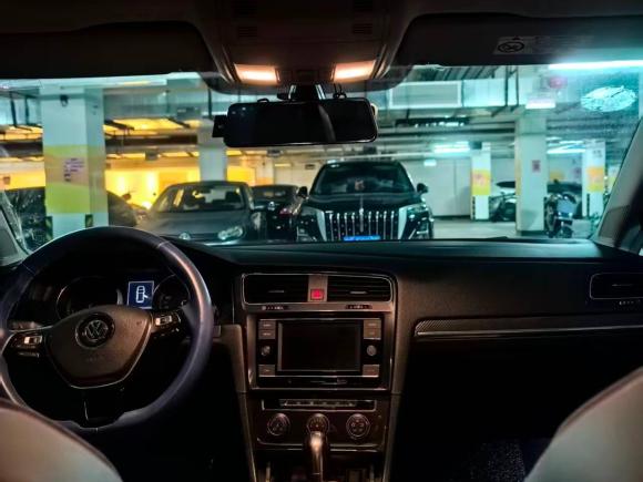 [广州·粤A] 二手大众高尔夫2018款  230TSI 自动豪华型