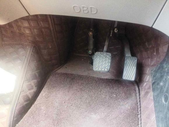 [杭州·浙A] 二手上汽大通MAXUS新途V702023款 2.0T 精英版 自动短轴低顶 5/6座