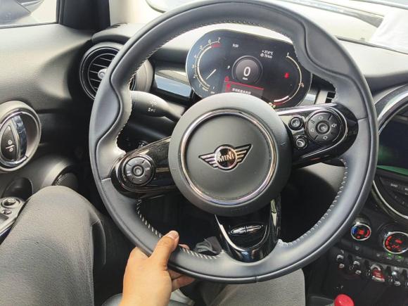 [上海·沪N] 二手MINIMINI2021款 1.5T COOPER 艺术家 五门版