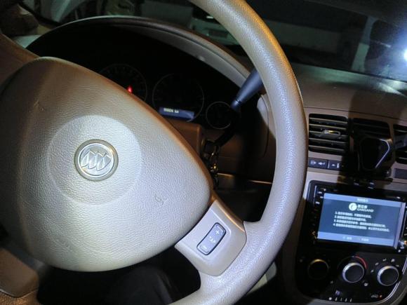 [上海·沪N] 二手别克别克GL82014款 2.4L 经典版