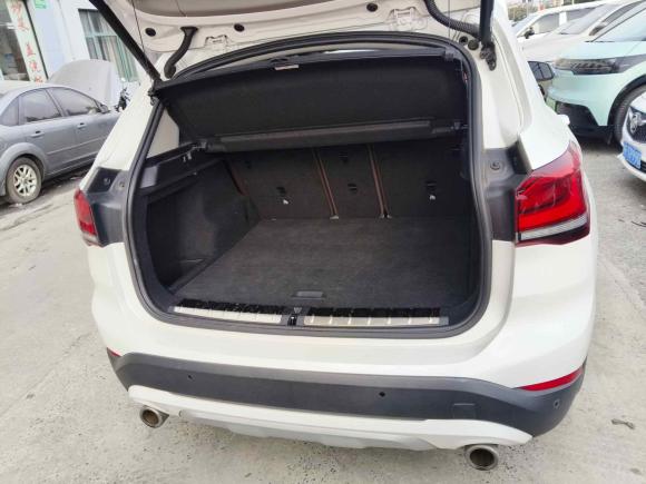 [上海·沪C] 二手宝马宝马X12022款 sDrive20Li 时尚型