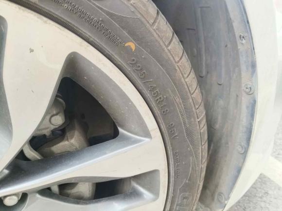 [义乌·贵H] 二手起亚起亚K52015款 2.0L 自动LUX