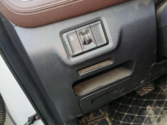 [武汉·皖A] 二手SWM斯威汽车SWM斯威X72017款 1.5T 自动智享型 7座