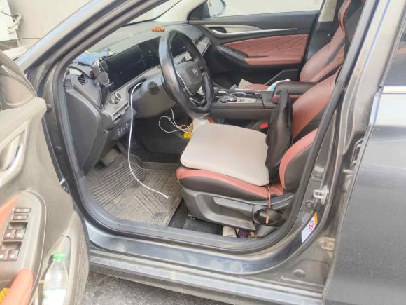 [上海·沪C] 二手长安逸动2023款 畅享版 PLUS 蓝鲸NE 1.4T GDI DCT尊贵版