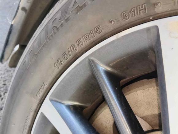 [上海·沪C] 二手丰田雷凌2014款 1.6G CVT精英版