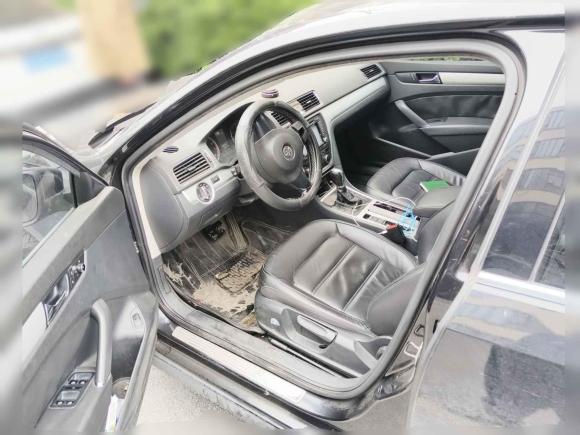 [合肥·苏B] 二手大众帕萨特2013款 1.8TSI DSG尊荣版