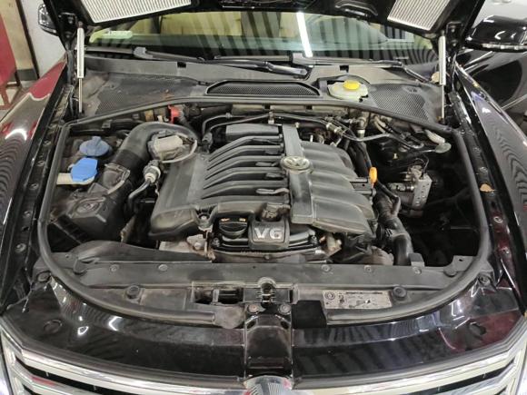 [上海·沪D] 二手大众辉腾2011款 3.6L V6 5座加长舒适版
