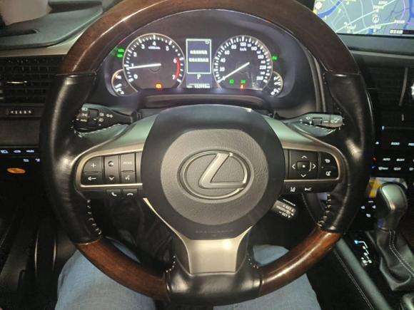 [广州·粤A] 二手雷克萨斯雷克萨斯RX2016款 300 四驱豪华版 国V