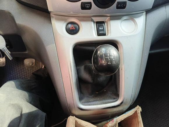 [深圳·粤B] 二手日产日产NV2002011款 1.6L 232座 尊雅型