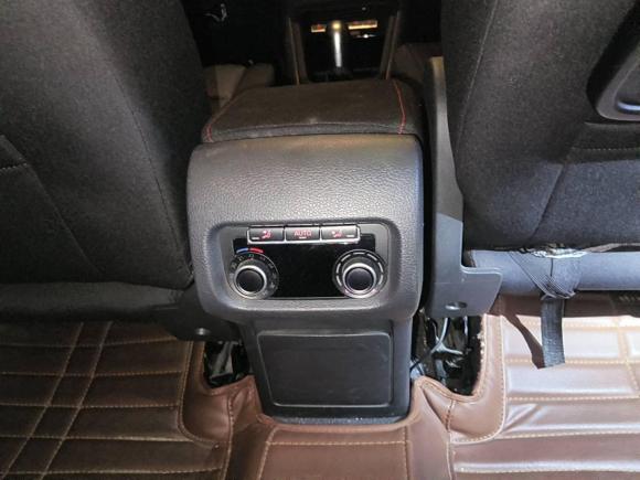 [上海·沪B] 二手大众夏朗2013款 1.8TSI 标配型