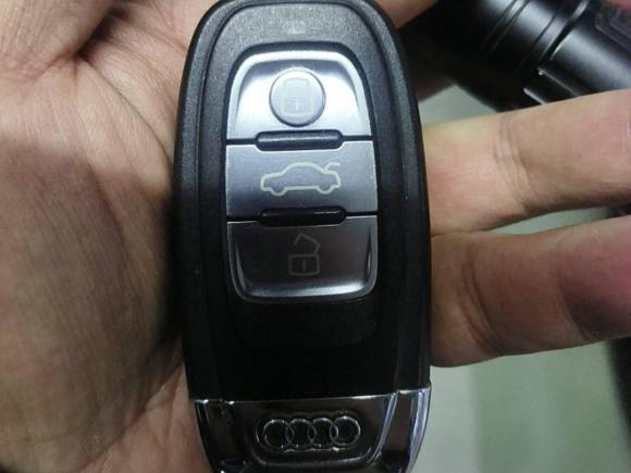 [上海·沪B] 二手奥迪奥迪A4L2015款 35 TFSI 自动舒适型