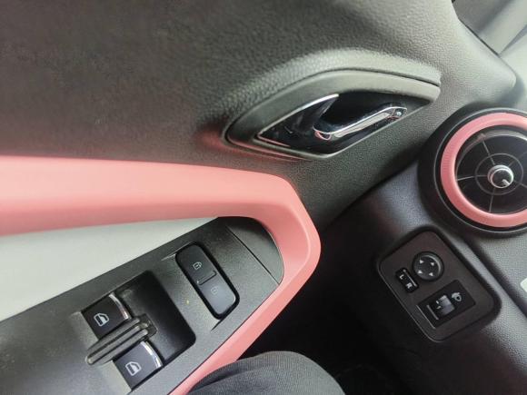 [苏州·苏E] 二手奇瑞新能源小蚂蚁2022款 甜粉款 半糖版 磷酸铁锂 29.2kWh 30kW 301km