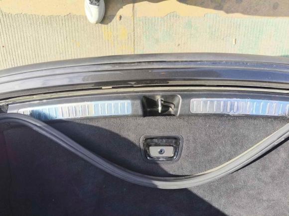 [广州·粤B] 二手奔驰奔驰EQC2021款 EQC 350 4MATIC