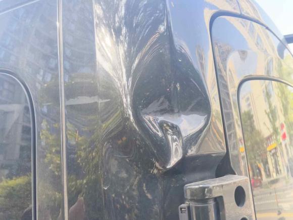 [宁波·浙B] 二手上汽大通MAXUS新途V902022款 2.0T手动运杰前驱短轴中顶后单胎6座