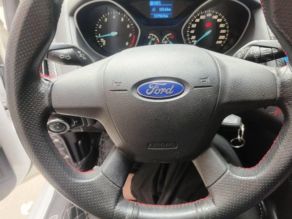 [广州·粤A] 二手福特福克斯2012款 两厢 1.6L 自动舒适型