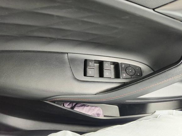 [上海·沪A] 二手荣威荣威RX5新能源2023款 eRX5 超混尊荣版