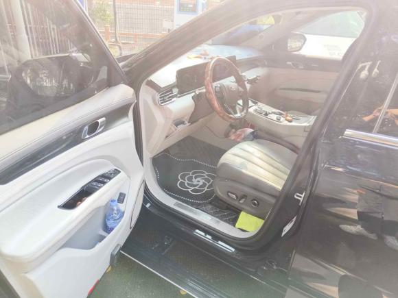 [深圳·粤B] 二手福特领裕2023款 EcoBoost 225 尊领型PLUS 7座（2/2/3）