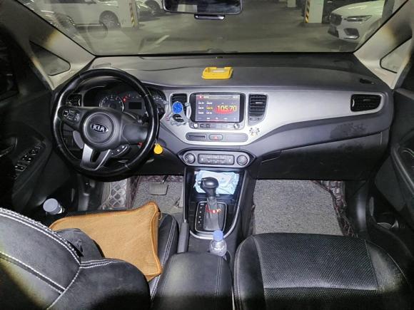 [上海·浙A] 二手起亚佳乐2013款 2.0L 7座自动标准版 国IV