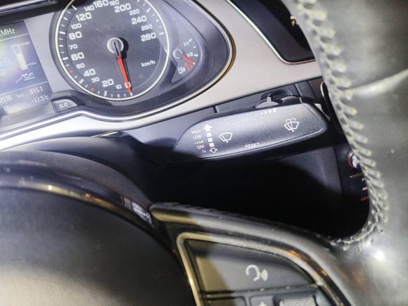 [武汉·鄂W] 二手奥迪奥迪A4L2015款 35 TFSI 自动标准型