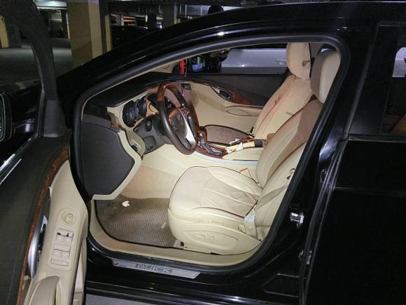 [无锡·苏B] 二手别克君越2012款 2.4L SIDI豪华版