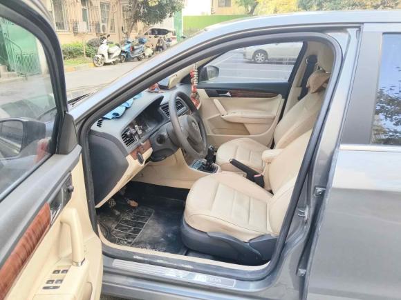 [无锡·苏B] 二手大众朗逸2013款 改款经典 1.6L 手动舒适版