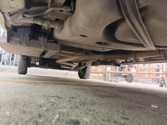 [深圳·粤B] 二手上汽大通MAXUS新途V802019款 2.0T Plus 6挡手动商旅版加长轴中顶17/18座