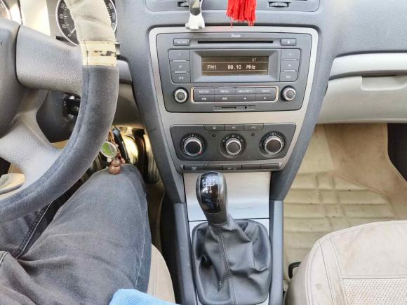 [无锡·苏B] 二手斯柯达明锐2013款 1.6L 手动逸杰版