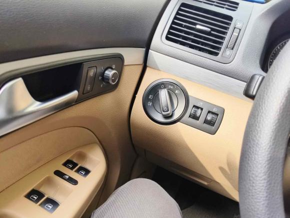 [苏州·苏U] 二手大众途安2011款 1.4T DSG智雅版5座