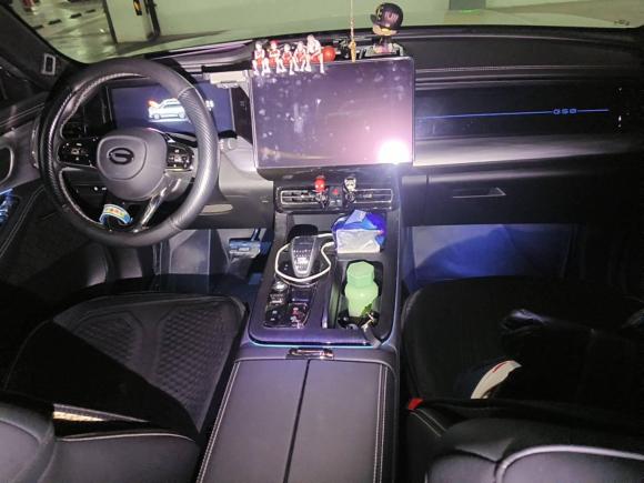 [上海·沪A] 二手广汽传祺传祺GS82022款 双擎系列 2.0TM 两驱尊贵版 （六座）