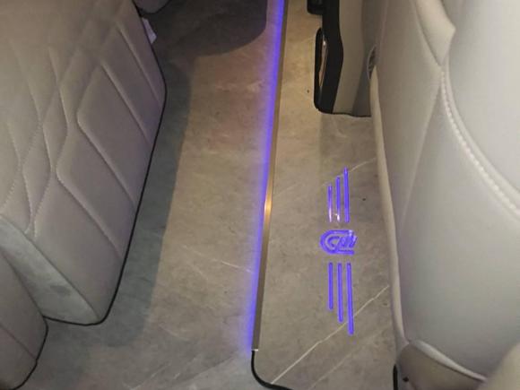 [济南·鲁A] 二手别克别克GL82017款 25S 豪华型 国V