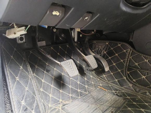 [西安·陕A] 二手猎豹汽车猎豹Q62015款 2.4L 手动四驱卓越型