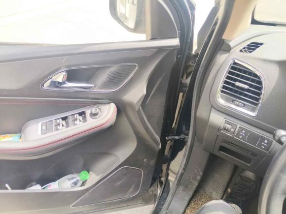 [杭州·浙M] 二手宝骏宝骏5602015款 1.8L 手动豪华型