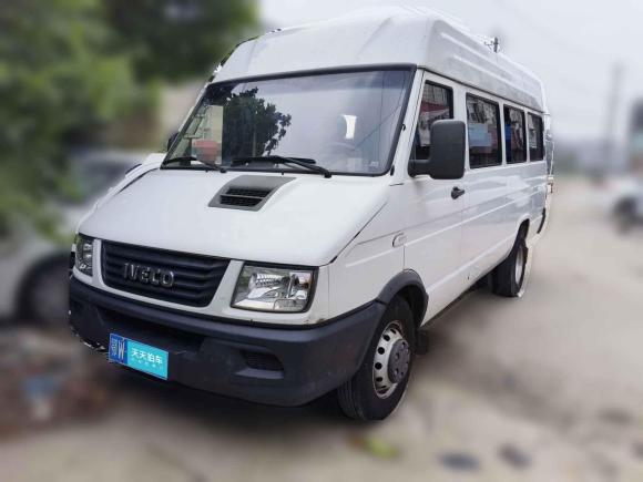依維柯依維柯得意2017款 2.5T A40客車7座47Z5「武漢二手車」「天天拍車」
