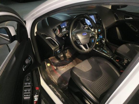 [济南·鲁A] 二手福特福克斯2017款 三厢 EcoBoost 180 自动精英型