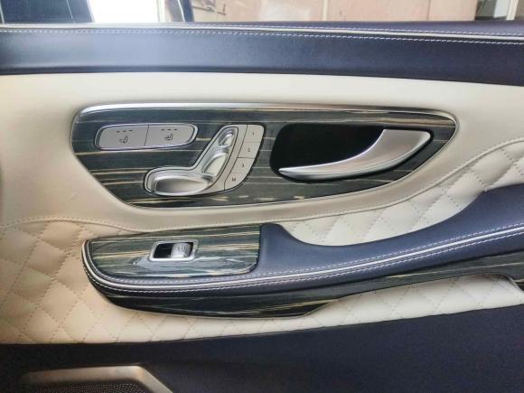 [南昌·赣A] 二手奔驰奔驰V级2018款 V 260 L 尊贵加长版 国VI