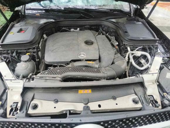 [上海·沪L] 二手奔驰奔驰GLC2021款 GLC 260 L 4MATIC 豪华型