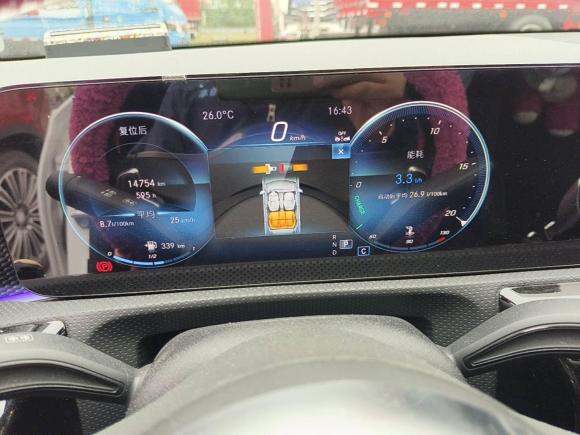 [苏州·苏U] 二手奔驰奔驰A级2022款 改款三 A 200 L 运动轿车时尚型