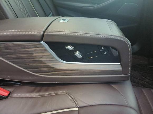 [广州·粤A] 二手宝马宝马5系2020款 530Li 领先型 豪华套装