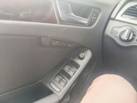 [上海·沪A] 二手奥迪奥迪A4L2012款 2.0 TFSI 自动技术型