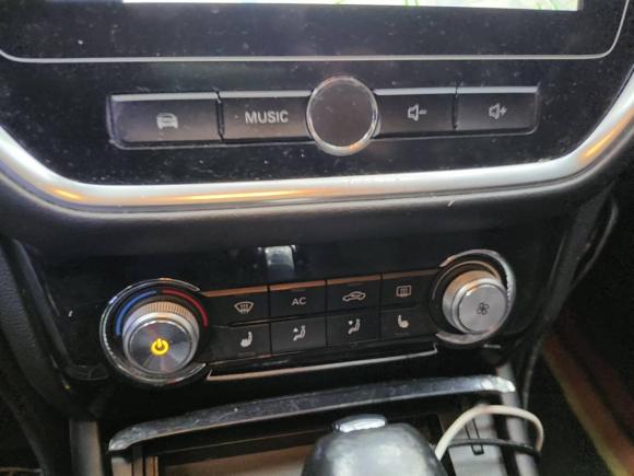 [广州·粤E] 二手荣威荣威RX32018款 1.6L CVT互联网智享版