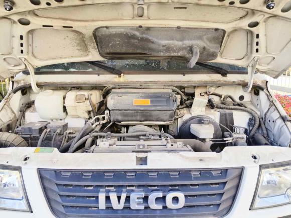 [武汉·鄂A] 二手依维柯依维柯得意2020款 2.5T A35客车双胎中顶5-9座侧移门国V