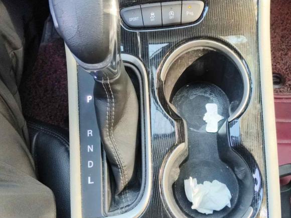 [上海·苏F] 二手别克威朗2015款 三厢 15S 自动领先型