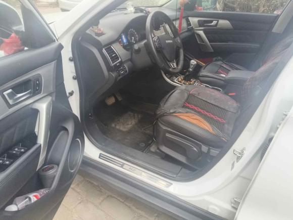 [济南·鲁A] 二手哈弗哈弗H22016款 红标 1.5T 自动两驱豪华型