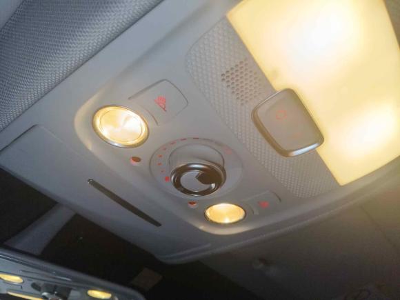 [武汉·鄂A] 二手奥迪奥迪A4L2015款 35 TFSI 自动舒适型