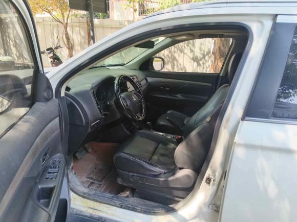 [杭州·浙A] 二手三菱欧蓝德2014款 2.4L 四驱豪华超值版 5座