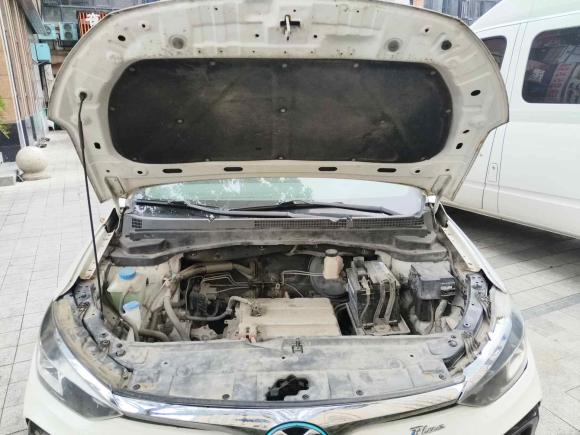 [杭州·浙A] 二手北京汽车北京EU52018款 R500 智风版